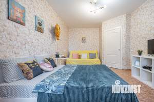 1-к квартира, посуточно, 32м2, 7/10 этаж