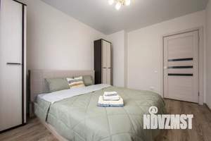 1-к квартира, посуточно, 40м2, 10/25 этаж