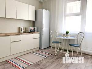 1-к квартира, посуточно, 42м2, 1/25 этаж