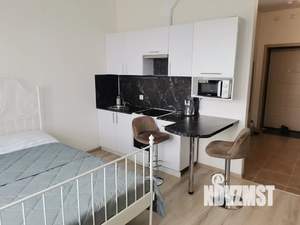 Студия квартира, посуточно, 25м2, 1/19 этаж