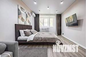 1-к квартира, посуточно, 36м2, 2/9 этаж