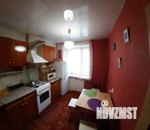 1-к квартира, посуточно, 35м2, 4/9 этаж