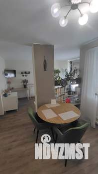 Студия квартира, посуточно, 35м2, 6/25 этаж