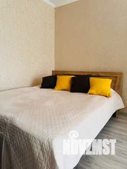 1-к квартира, посуточно, 34м2, 3/6 этаж