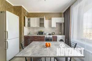 1-к квартира, посуточно, 40м2, 5/25 этаж