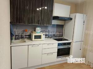 1-к квартира, посуточно, 35м2, 4/10 этаж