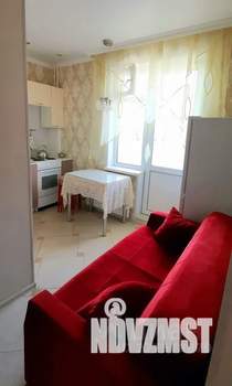 1-к квартира, посуточно, 32м2, 4/10 этаж