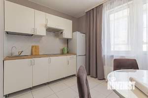 1-к квартира, посуточно, 42м2, 1/1 этаж