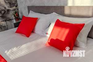 1-к квартира, посуточно, 42м2, 17/27 этаж