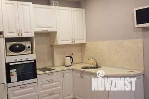 2-к квартира, посуточно, 60м2, 17/17 этаж