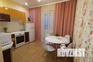 1-к квартира, посуточно, 44м2, 8/17 этаж