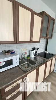 Студия квартира, посуточно, 35м2, 6/23 этаж