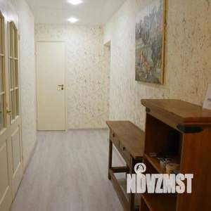 3-к квартира, посуточно, 68м2, 1/1 этаж