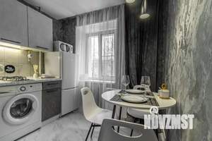 1-к квартира, посуточно, 50м2, 1/1 этаж