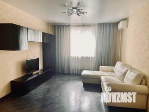 1-к квартира, посуточно, 42м2, 8/10 этаж