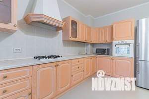 4-к квартира, посуточно, 132м2, 2/7 этаж