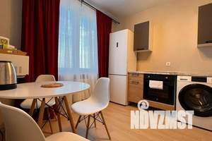 1-к квартира, посуточно, 41м2, 10/17 этаж