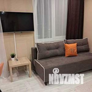 Студия квартира, посуточно, 32м2, 20/24 этаж