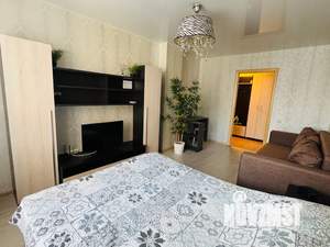 1-к квартира, посуточно, 42м2, 10/18 этаж