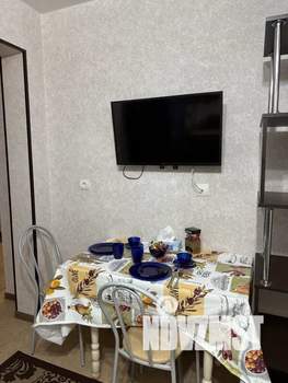 1-к квартира, посуточно, 42м2, 2/17 этаж