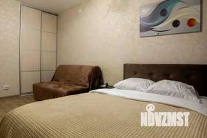 1-к квартира, посуточно, 35м2, 4/18 этаж