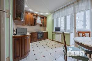 3-к квартира, на длительный срок, 100м2, 4/8 этаж