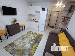 Студия квартира, посуточно, 28м2, 3/10 этаж