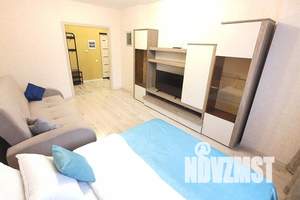 1-к квартира, посуточно, 42м2, 1/24 этаж