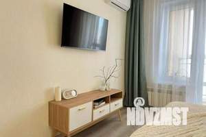 1-к квартира, посуточно, 37м2, 11/25 этаж