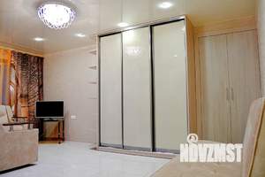 Студия квартира, посуточно, 40м2, 2/6 этаж