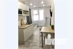 1-к квартира, посуточно, 40м2, 22/26 этаж