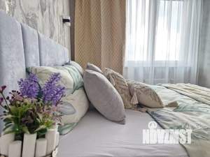 1-к квартира, посуточно, 38м2, 23/25 этаж