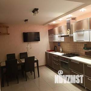 1-к квартира, посуточно, 75м2, 1/1 этаж