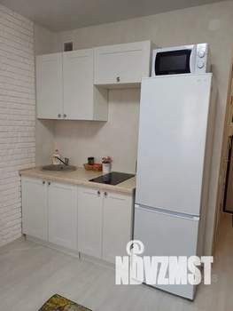 Студия квартира, посуточно, 28м2, 3/10 этаж