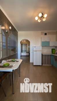 1-к квартира, посуточно, 43м2, 12/18 этаж