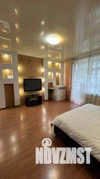 1-к квартира, посуточно, 55м2, 1/1 этаж