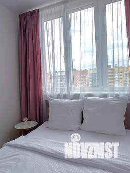 2-к квартира, посуточно, 36м2, 17/25 этаж