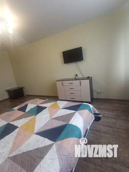 1-к квартира, посуточно, 40м2, 22/27 этаж