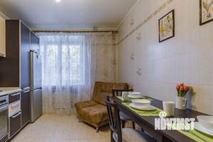 1-к квартира, посуточно, 47м2, 1/1 этаж