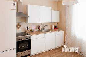 1-к квартира, посуточно, 42м2, 2/17 этаж