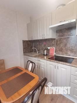 1-к квартира, посуточно, 35м2, 4/25 этаж