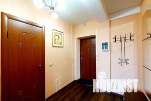 1-к квартира, посуточно, 42м2, 9/9 этаж