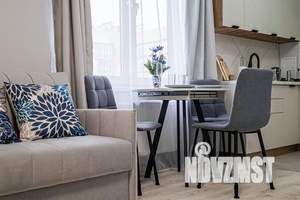 1-к квартира, посуточно, 38м2, 1/18 этаж