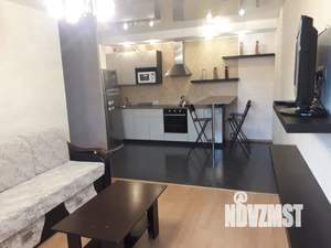 1-к квартира, посуточно, 63м2, 6/10 этаж