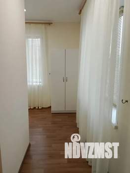 Студия квартира, посуточно, 32м2, 3/3 этаж