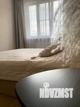 1-к квартира, посуточно, 35м2, 7/25 этаж