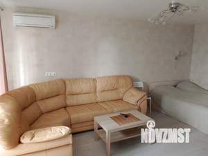 Студия квартира, посуточно, 35м2, 6/9 этаж