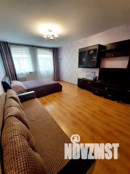 1-к квартира, посуточно, 60м2, 1/3 этаж