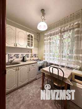 2-к квартира, посуточно, 40м2, 1/2 этаж