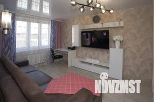 1-к квартира, посуточно, 42м2, 4/10 этаж